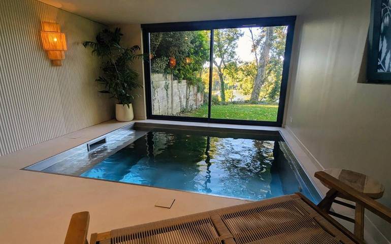 Maison d’hôte pour 3 personnes, avec sauna et vue ainsi que piscine et jardin, animaux acceptés à Sucé-sur-Erdre