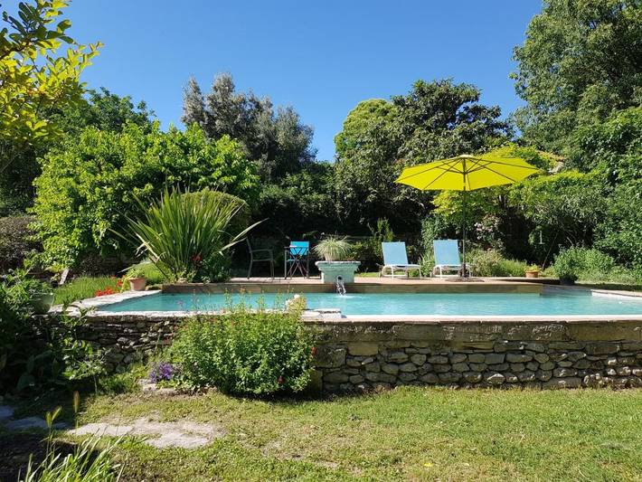 Location de vacances pour 4 personnes, avec Terrasse et Jardin ainsi que Piscine et Vue à Uzès - 3