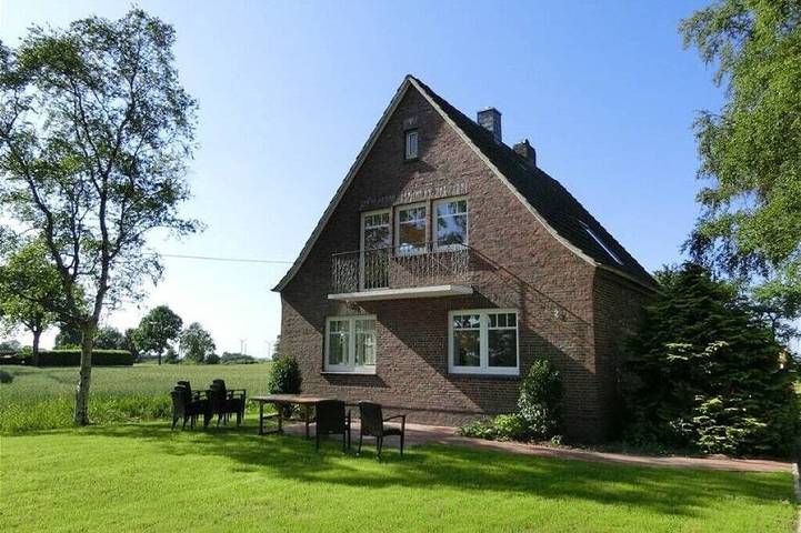 Ferienhaus für 8 Personen, mit Balkon und Garten in Holtgast