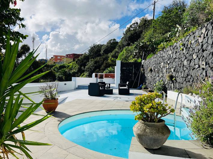 Ferienwohnung für 4 Personen, mit Balkon und Meerblick sowie Ausblick und Garten in Villa de Mazo