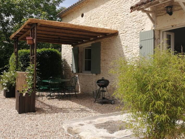 Gîte pour 4 personnes, avec terrasse ainsi que jardin et piscine dans le Lot-et-Garonne - 4
