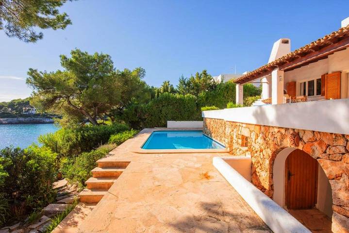Ferienhaus für 8 Personen, mit Ausblick und Garten sowie Pool in Cala d'Or