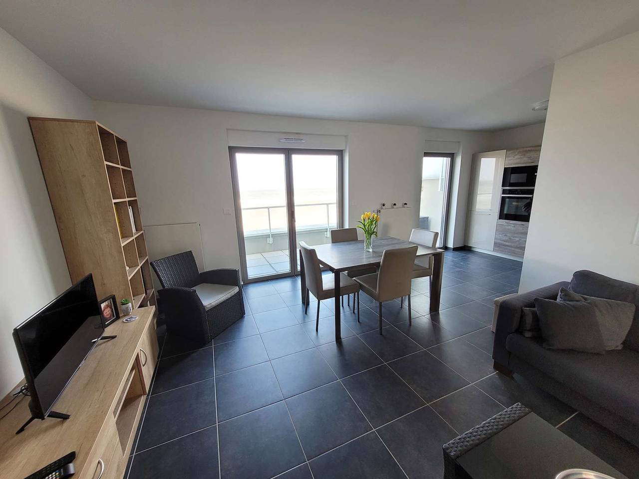 Entire apartment, Large T3 with balcony and parking, direct beach access in Berck Plage, Berck