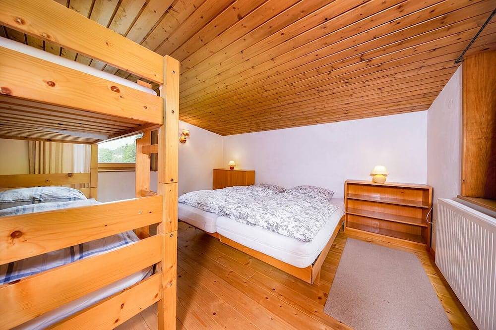 Freistehendes Ferienhaus mit Talblick in sonniger Lage in Nesselwängle, Außerfern