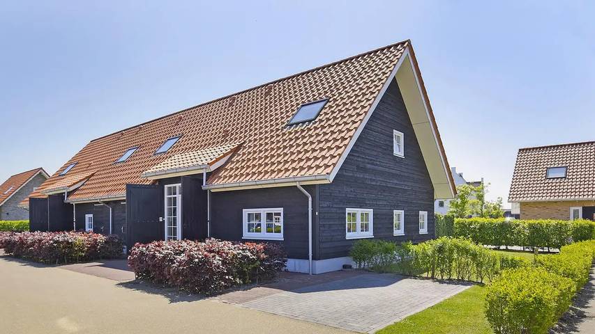 Ferienhaus für 23 Personen, mit Pool und Garten in Nieuwvliet