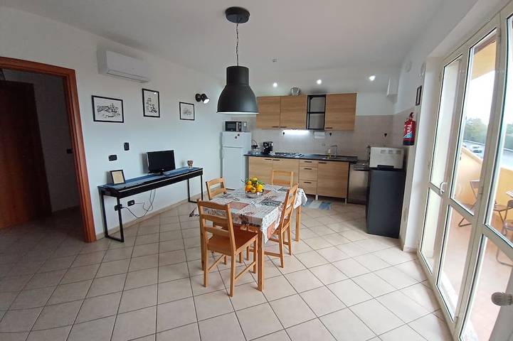 Ferienwohnung für 8 Personen, mit Balkon in Marina di Caulonia