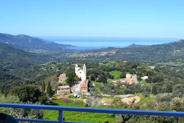 Gîte pour 4 personnes, avec terrasse à Sari-d'Orcino