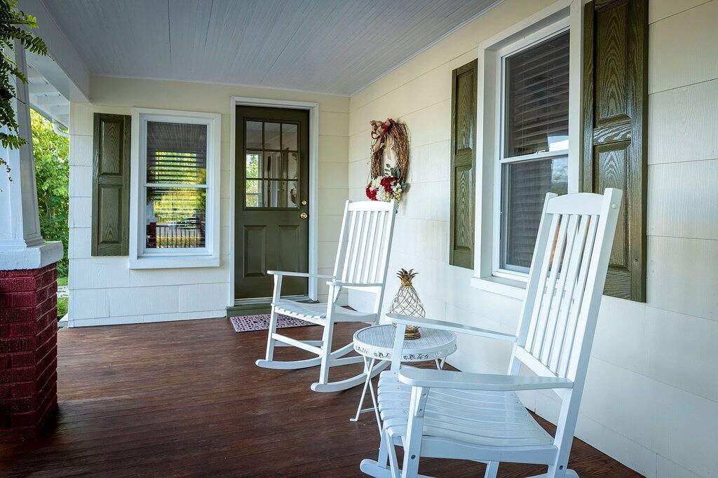 Neu Renoviert In der Stadt geräumiges Haus Whirlpool Wifi Minuten von den Sehenswürdigkeiten der Umgebung in Luray, Page County