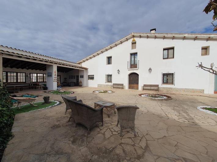 Casa rural para 15 personas, con Terraza y Jardín además de Piscina y Vistas en San Martín Sarroca - 2