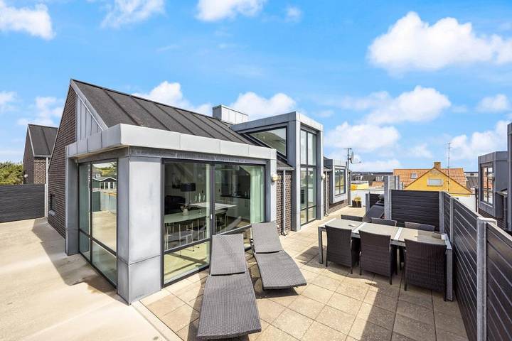 Ferienhaus für 6 Personen, mit Balkon und Balkon/Terrasse in Søndervig