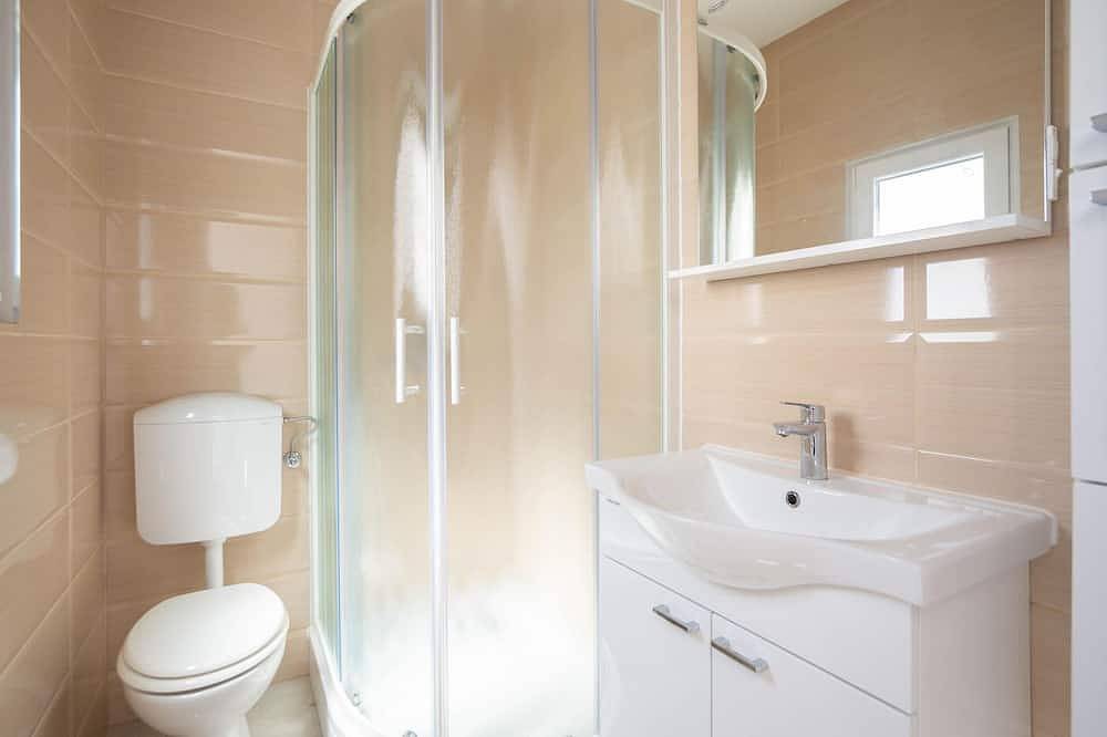 Ganze Wohnung, Nice apartment in Podstrana with Wifi in Podstrana, Split-Dalmatien