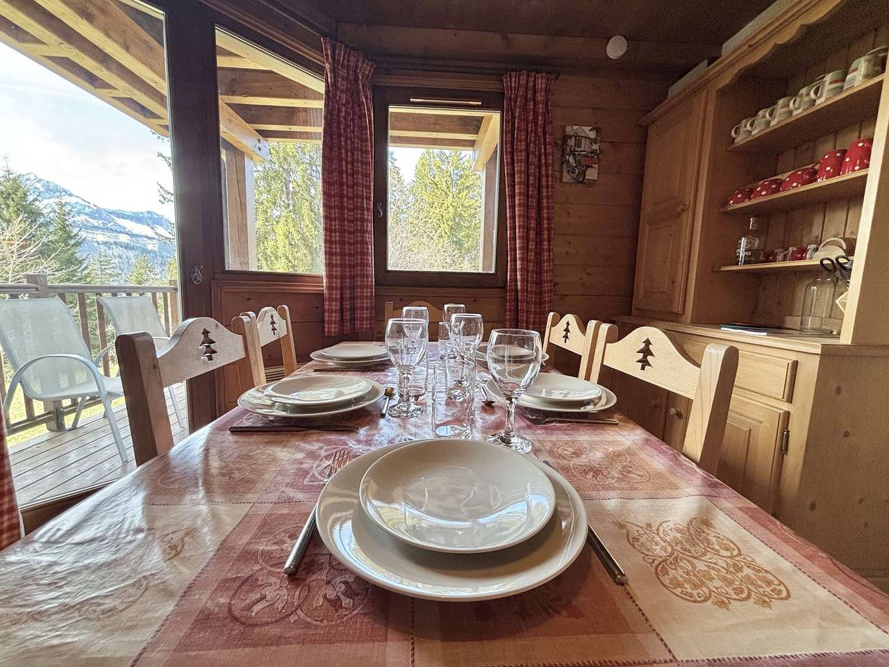 Entire apartment, 3-room apartment in Crest-Voland, 7 people, parking in Cohennoz, Albertville region