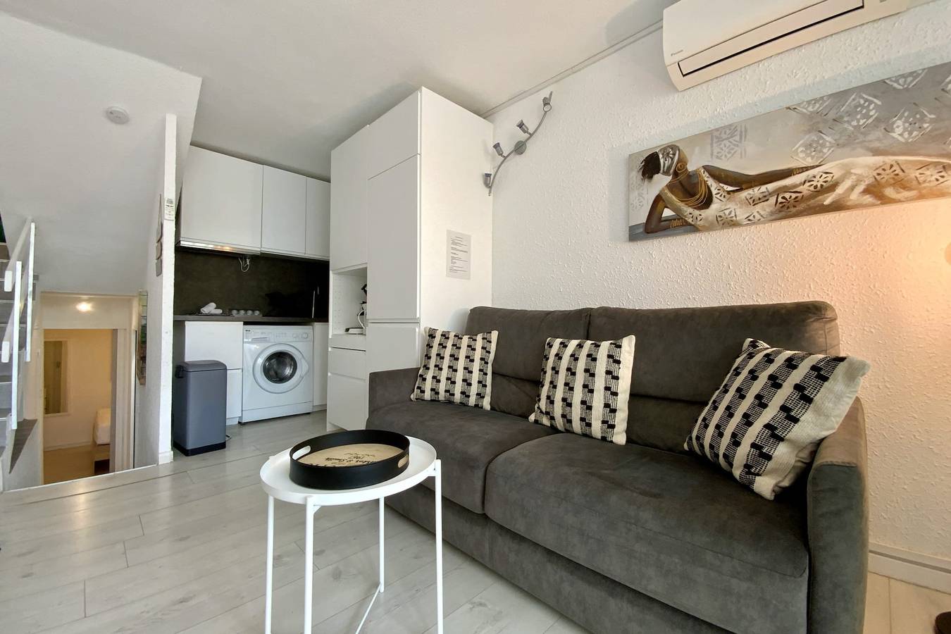 Appartement entier, Les Saladelles 1 chambre climatisé 4 pers proche plage tout à pied in Le Grau-du-Roi, Côte d'Améthyste