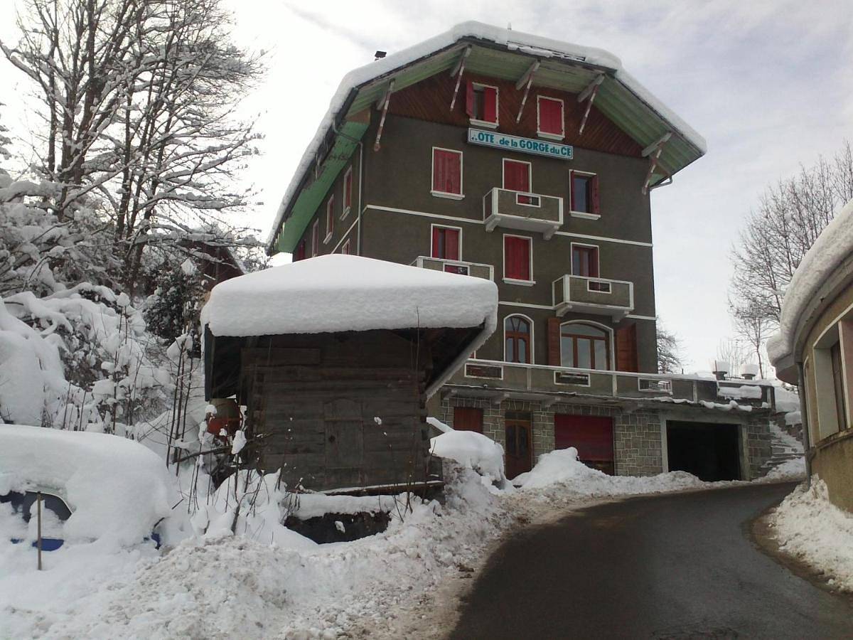 Appartement entier, Apartment with Mountain View in Mont-Saxonnex, Région de Bonneville