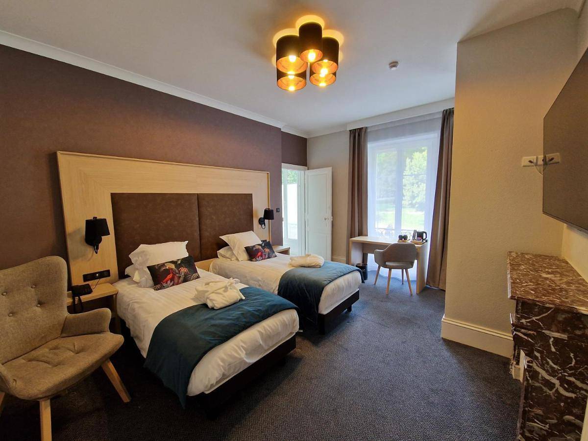 Superior Twin Room with City View in Contrexéville, Neufchâteau