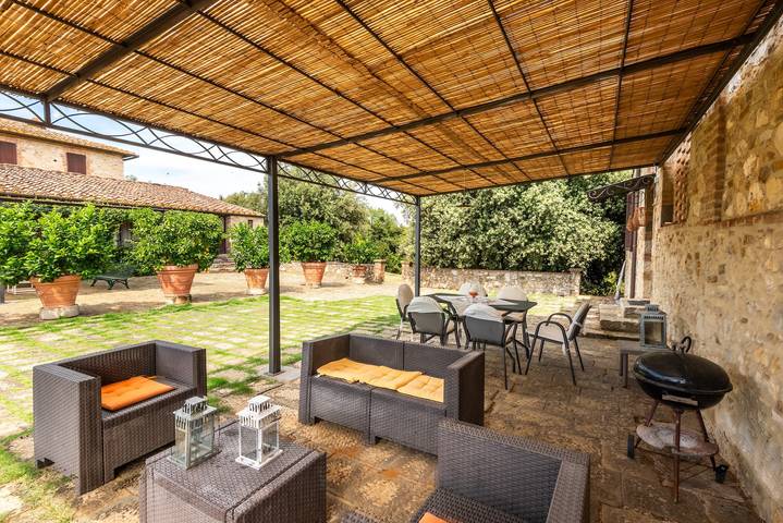 Casa vacanze 'Fienile' con piscina condivisa, giardino condiviso e Wi-Fi in Castelnuovo Berardenga (Comune), Chianti
