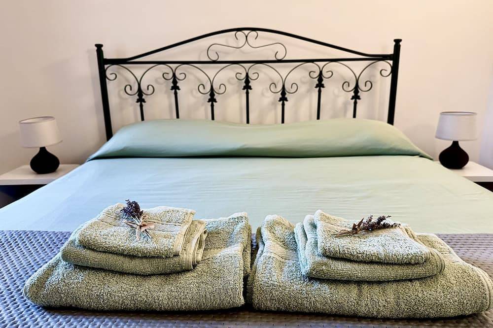 Entire apartment, Tramonti e Mare - relax in the historic center just a stone's throw from the sea in Scalea, Tyrrhenian Coast Kalabria