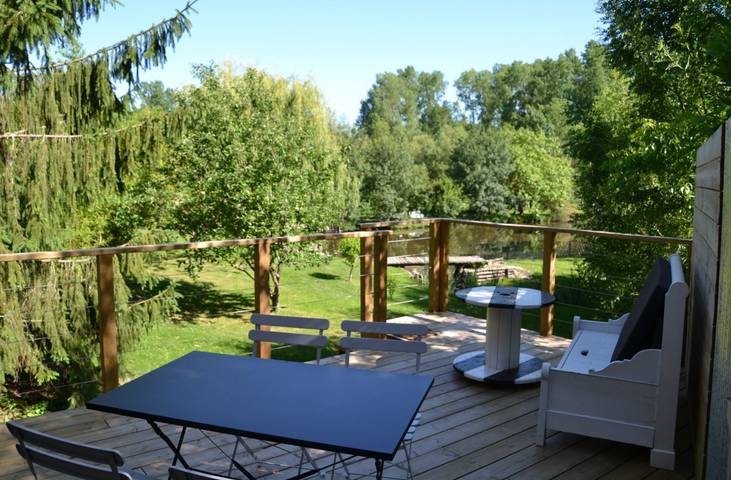 Gîte pour 4 personnes, avec vue sur le lac ainsi que jardin et terrasse - 1