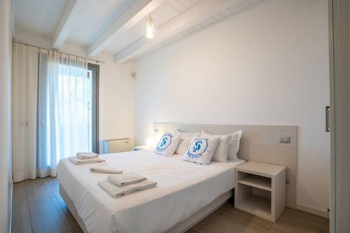 Ferienwohnung für 4 Personen, mit Terrasse und Seeblick sowie Garten und Pool in Castelnuovo del Garda - 3