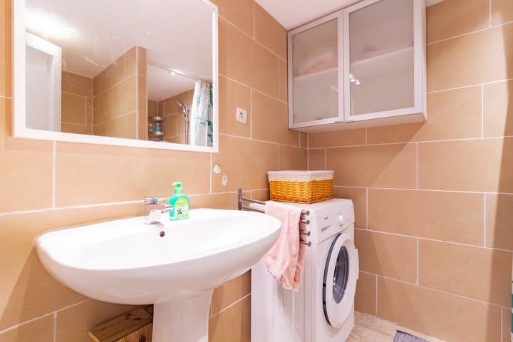 Entire apartment, Le Cerisier des 4 Chemins - Appt 75m² pour 6 in Carcassonne, Carcassonne region
