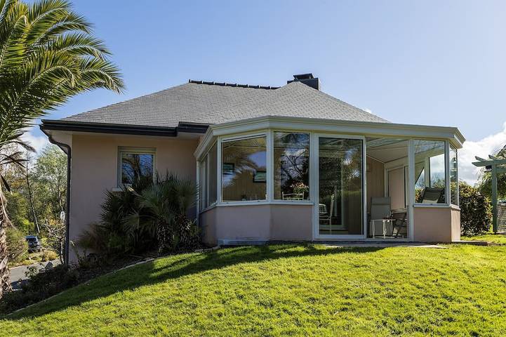 Location de vacances pour 4 personnes, avec jardin dans Plage de Port-Mabo