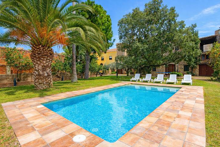 Chalet para 16 personas, con Balcón además de Terraza y Jardín en Provincia de Tarragona