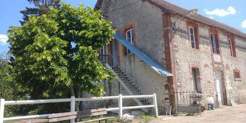 Cottage pour 3 personnes, avec jardin à Saint-Martin-des-Champs (Yonne)
