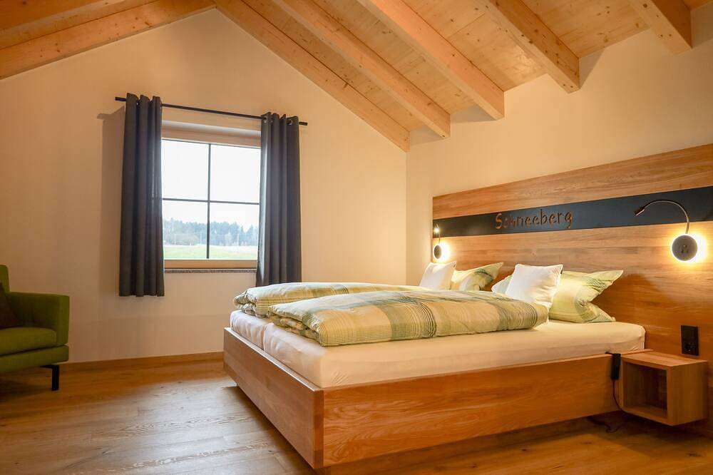 Ganze Wohnung, Galerie-Apartment Schneeberg (barrierefrei) in Münchberg, Landkreis Hof