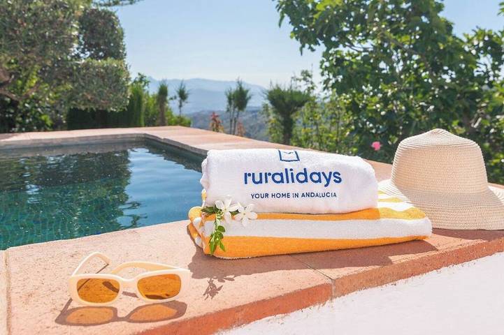 Villa pour 2 personnes, avec jardin et terrasse à El Borge