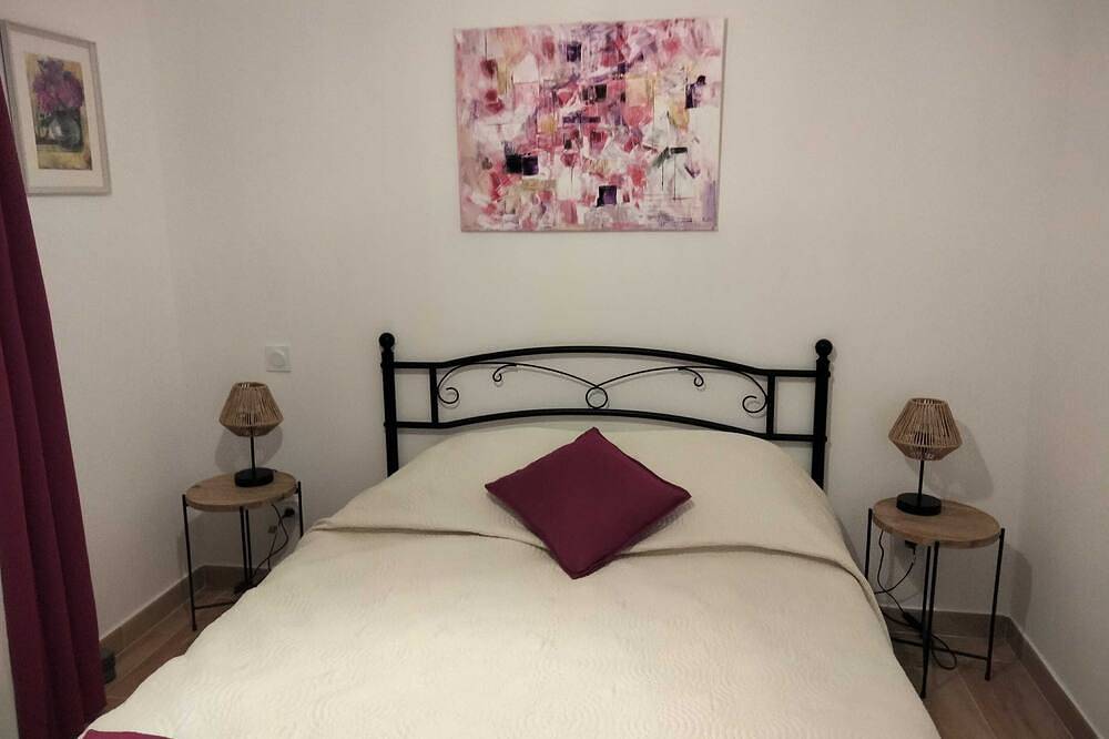 Amandier du Canigou A new, single-storey, detached house facing the Canigou mountains in Vernet-les-Bains, Prades region