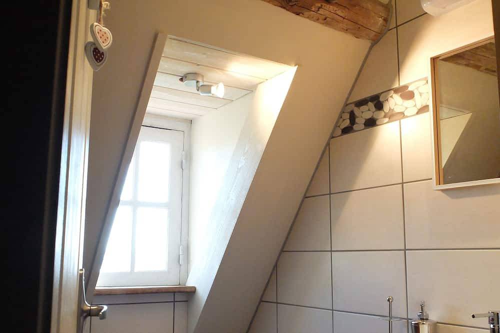 Figeac: quercynoise house surrounded by nature with magnificent view in Figeac, Macizo Central