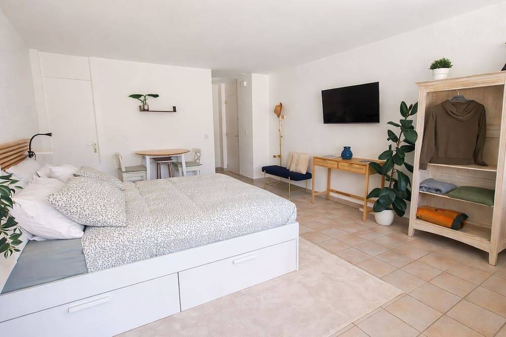 Apartamento entero, Bright studio with terrace - 30 min from Verbier - free parking in Martigny (Valais), Alpes del Valais