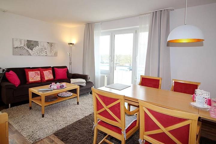 Ferienwohnung für 3 Personen, mit Balkon und Ausblick in Schillig