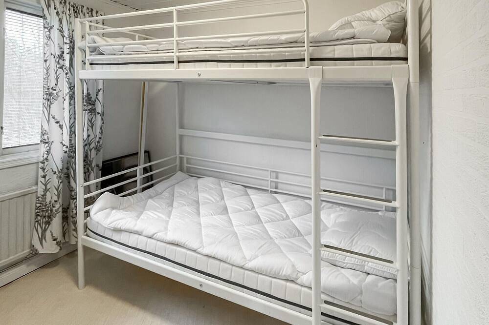 2 bedroom awesome home in Sjötofta in Sjötofta, Västergötland