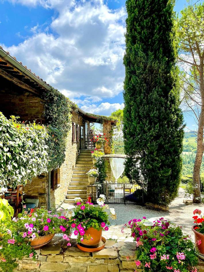Ganze Wohnung, FeWo mit Terrasse und Blick ins Grüne in Gubbio, Umbrien