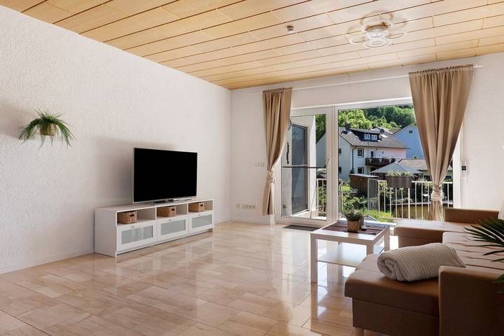 Ferienwohnung für 6 Personen, mit Balkon und Garten im Odenwald - 2