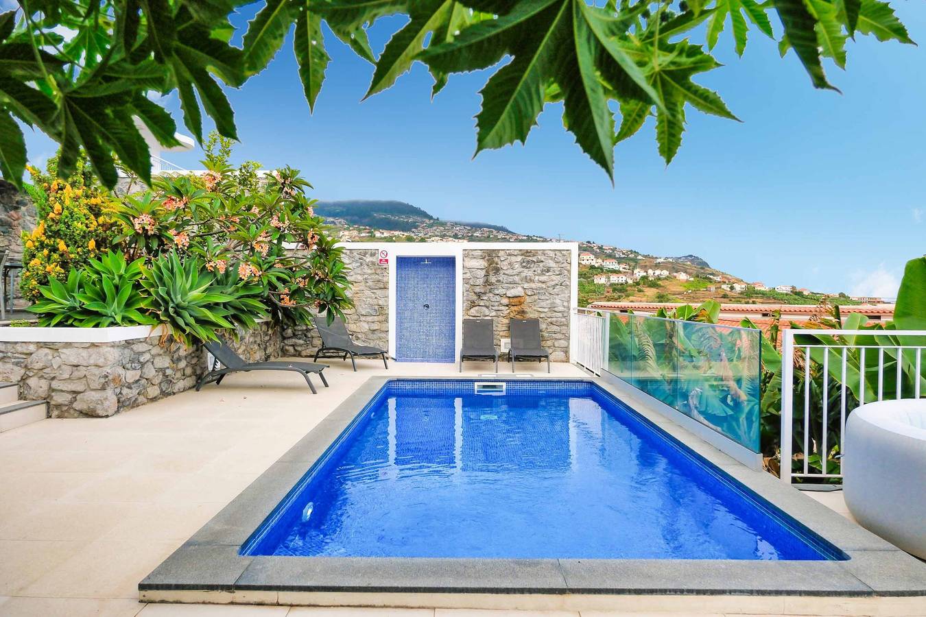 Villa para 6 pessoas com jacuzzi in Calheta, Madeira