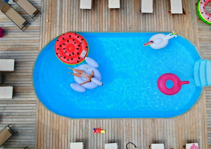 Location de vacances pour 2 personnes, avec jardin ainsi que piscine et vue à Mézières-sur-Issoire - 2