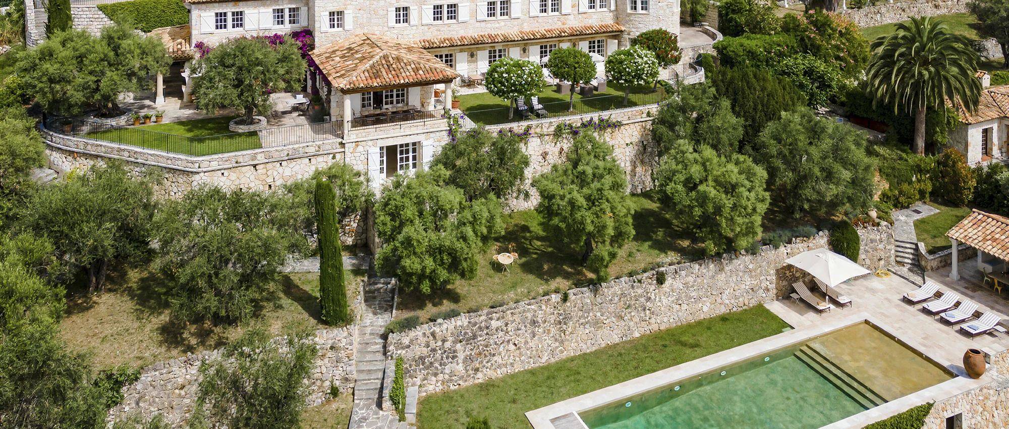 Bastide Blanche in Vence (Alpes Marítimos), Costa mediterránea (Francia)