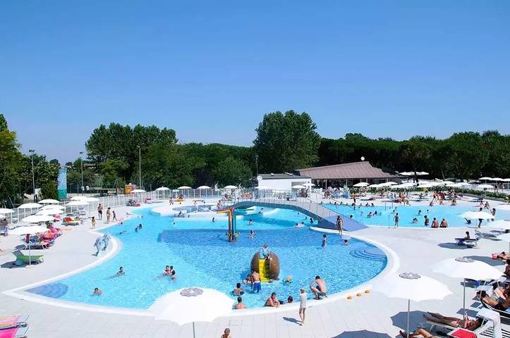 Chalet per 4 persone, con piscina in Emilia Romagna