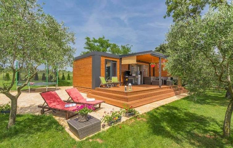 Ferienhaus für 6 Personen, mit Whirlpool und Garten sowie Terrasse - 1
