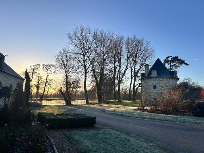 Chambre d’hôte pour 2 personnes, avec jardin et vue sur le lac ainsi que terrasse et vue dans Cotentin