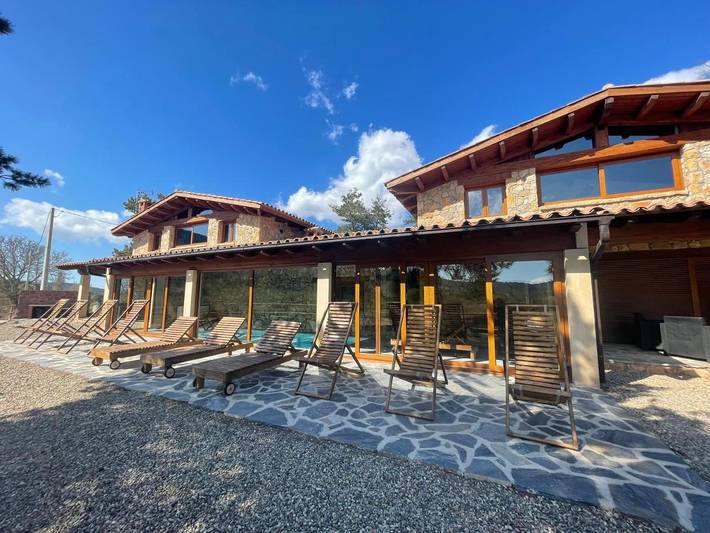 Casa de vacaciones para 12 personas, con Terraza y Jardín además de Piscina y Vistas en Prades