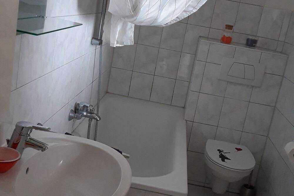 Ganze Wohnung, 3-Raum Ferienwohnung in Weil am Rhein, Südschwarzwald