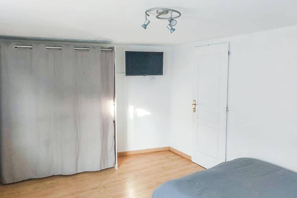 2 bedroom pet friendly home in Gravelines in Gravelines, Dunkirk region