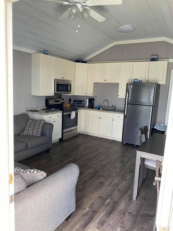 R&R Getaway Comfort on the water! in Plaquemines Parish