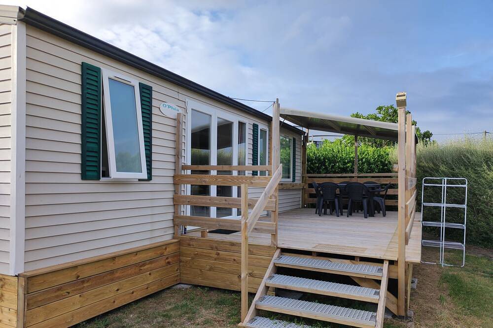 Mobile home sur terrain privé 100 m de la plage in Plouescat, Côte des Légendes