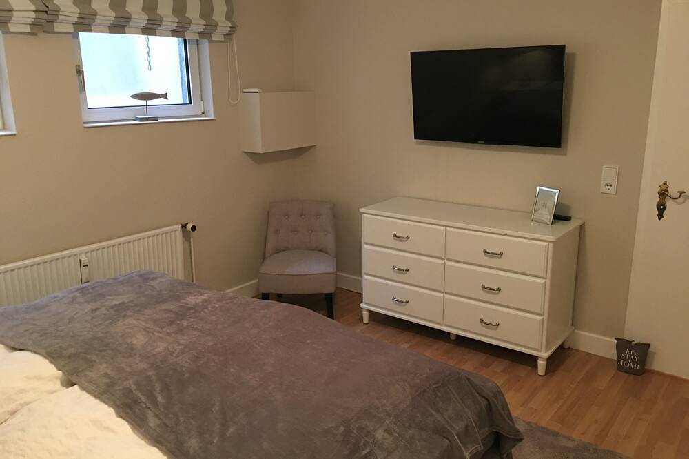 Ganze Wohnung, Komfortables Appartement \"Lister Tor 16\" mit Terrasse und Garten in List auf Syl in List (Sylt), Sylt