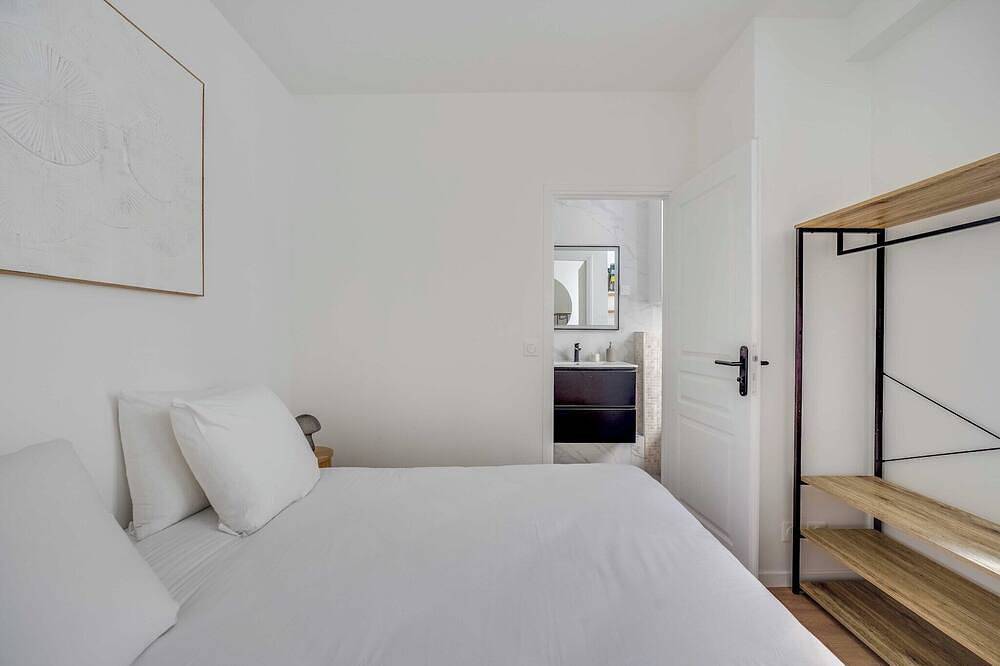 Ganze Wohnung, Modernes Apartment mit 1 Schlafzimmer und 4 Bädern - Levallois in Levallois-Perret, Hauts-de-Seine