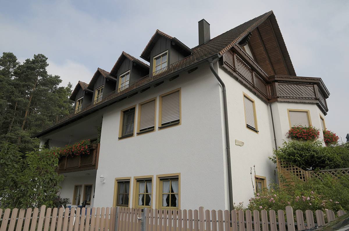 Ganze Wohnung, Ferienwohnungen Lehner - Ferienwohnung 2 (36qm) mit Garten und Terrasse in Mitteleschenbach, Romantische Straße